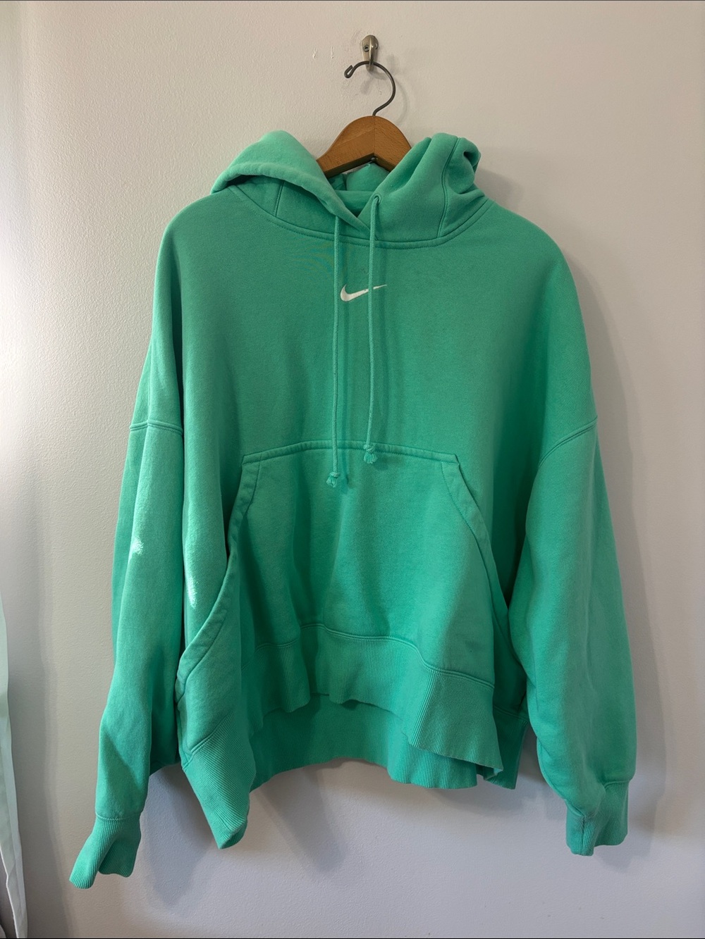 Nike Women's Bright Mint Green Pullover Hoodie